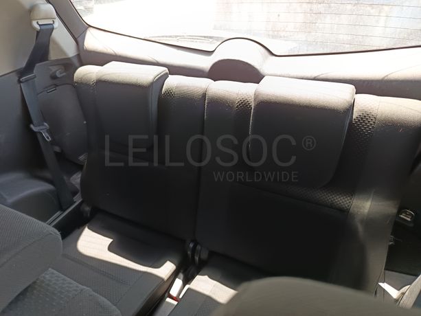 Toyota Carola Verso D4D · 7 Lugares · Ano 2005