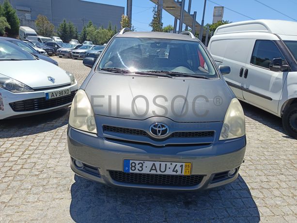 Toyota Carola Verso D4D · 7 Lugares · Ano 2005