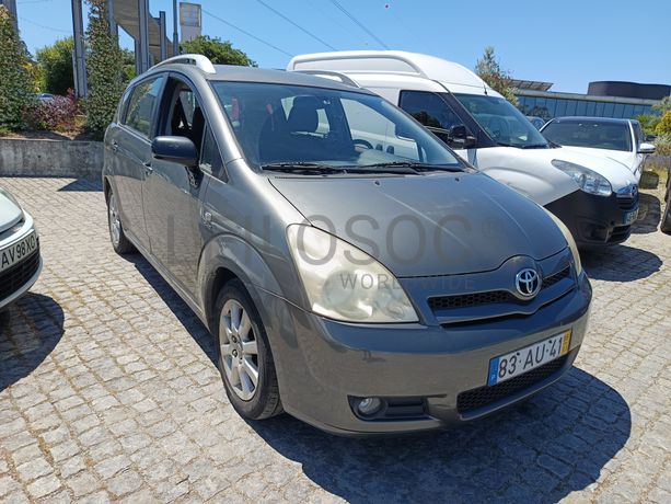 Toyota Carola Verso D4D · 7 Lugares · Ano 2005
