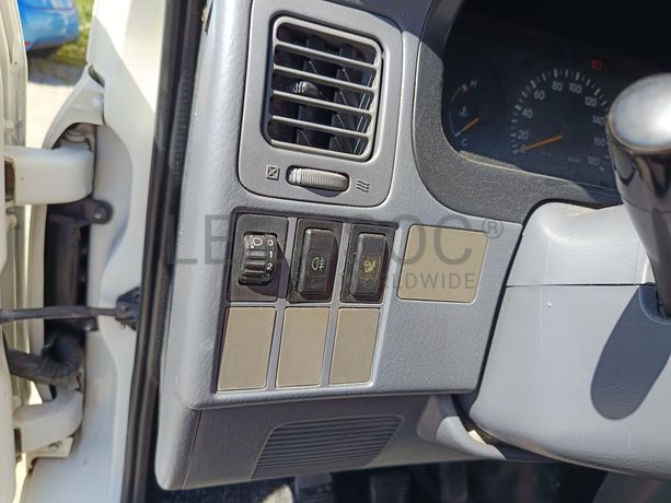 Toyota Hiace · 9 Lugares · Ano 2002
