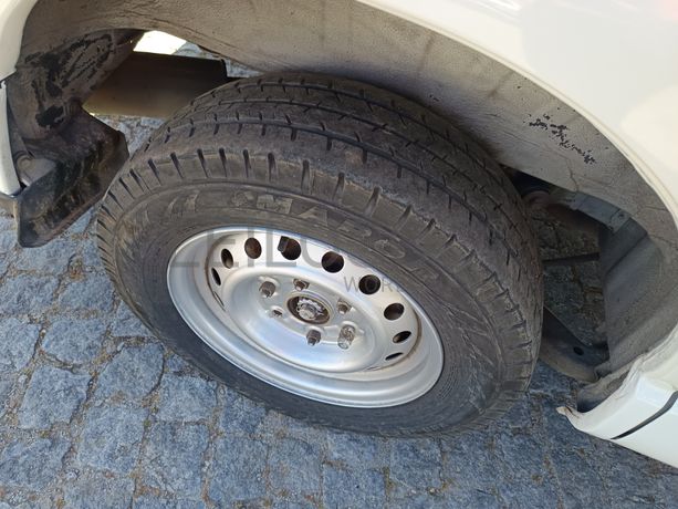 Toyota Hiace · 9 Lugares · Ano 2002