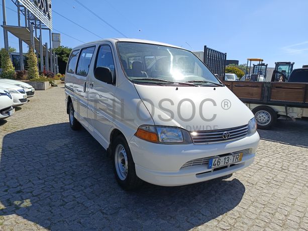 Toyota Hiace · 9 Lugares · Ano 2002