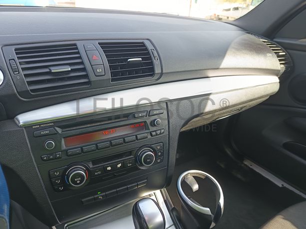 BMW 120 d · Ano 2010