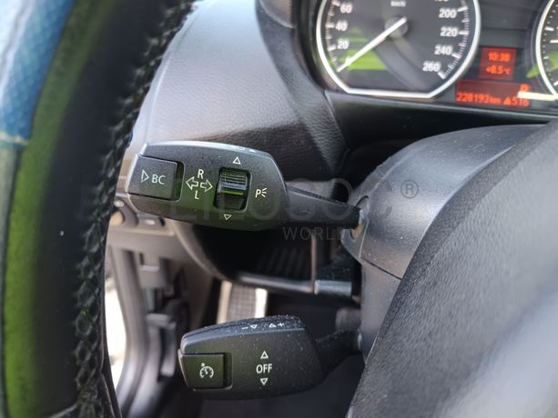 BMW 120 d · Ano 2010