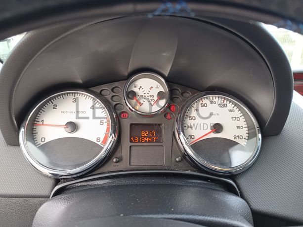 Peugeot 207 · Ano 2011