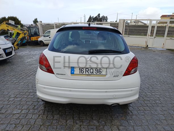 Peugeot 207 · Ano 2011