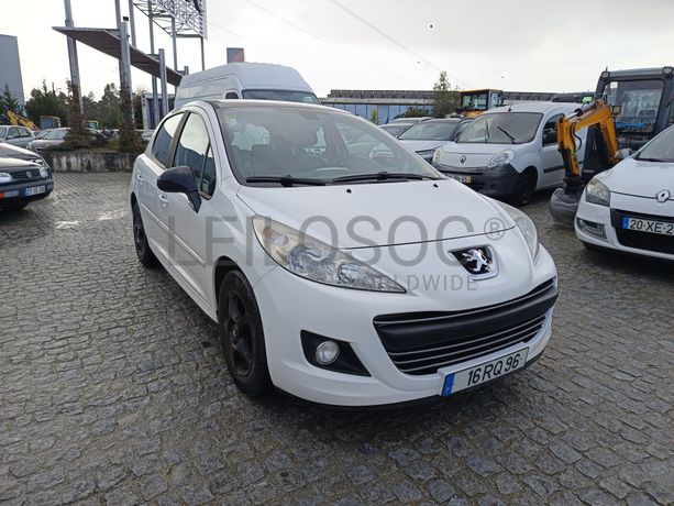 Peugeot 207 · Ano 2011
