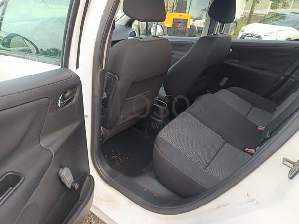 Peugeot 207 · Ano 2011