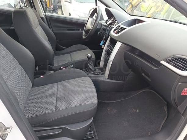 Peugeot 207 · Ano 2011