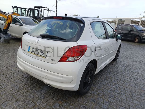 Peugeot 207 · Ano 2011