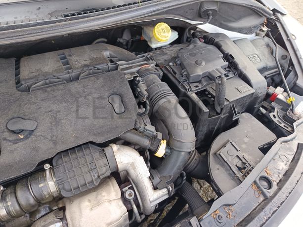 Peugeot 207 · Ano 2011