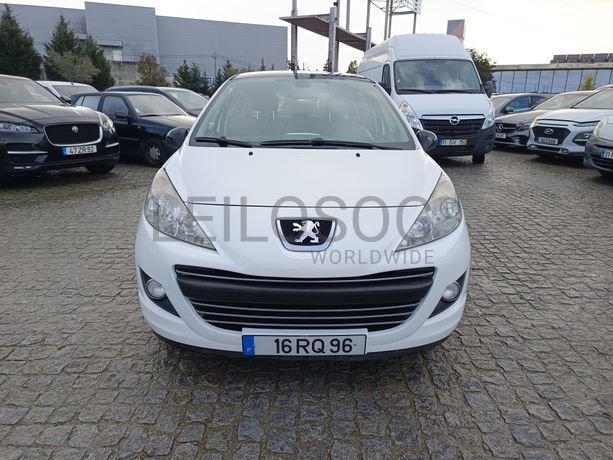 Peugeot 207 · Ano 2011