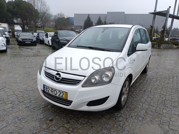 Opel Zafira · Ano 2012