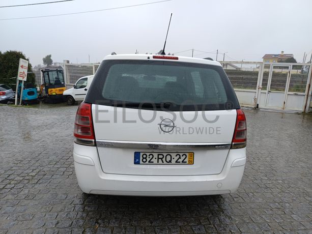 Opel Zafira · Ano 2012