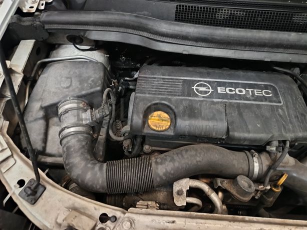 Opel Zafira · Ano 2012