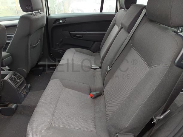 Opel Zafira · Ano 2012