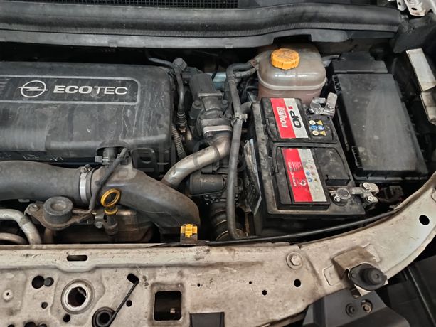 Opel Zafira · Ano 2012
