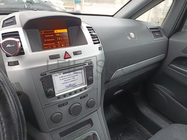 Opel Zafira · Ano 2012