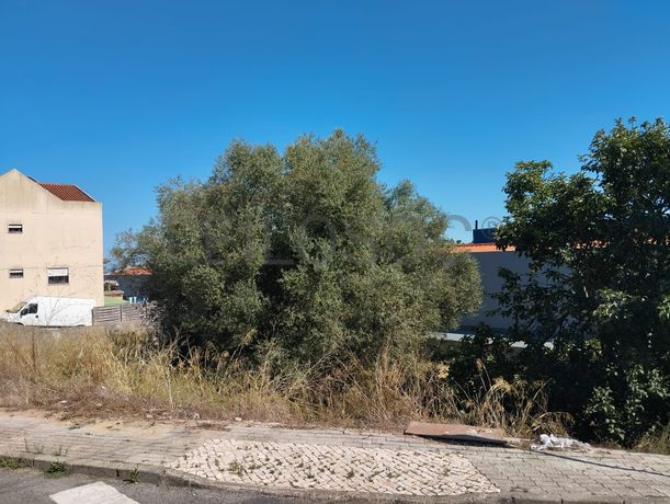 Terrenos para Construção · Mina de Água, Amadora