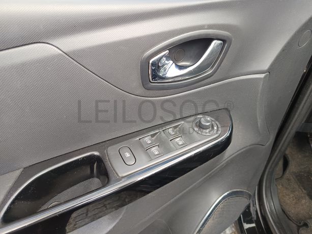 Renault Captur 1.5 DCI Sport · Ano 2013