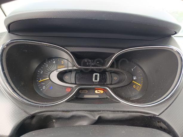 Renault Captur 1.5 DCI Sport · Ano 2013