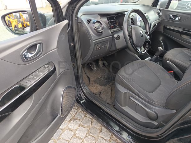 Renault Captur 1.5 DCI Sport · Ano 2013