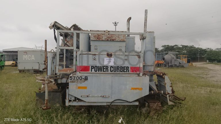 Máquina de Valetas Power Curber 5700 B Super