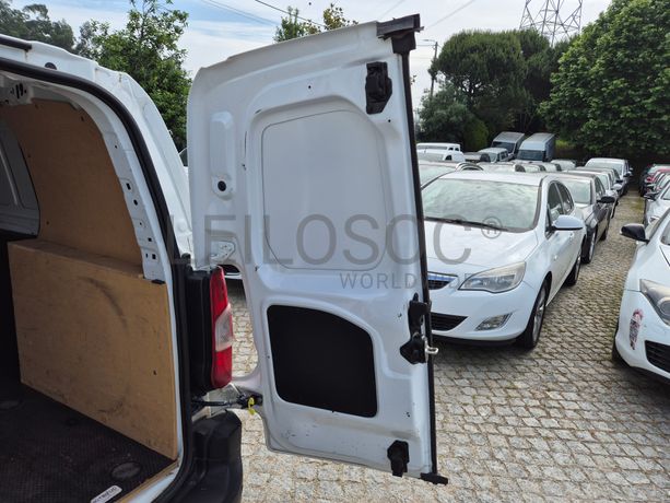Opel Combo · Ano 2022