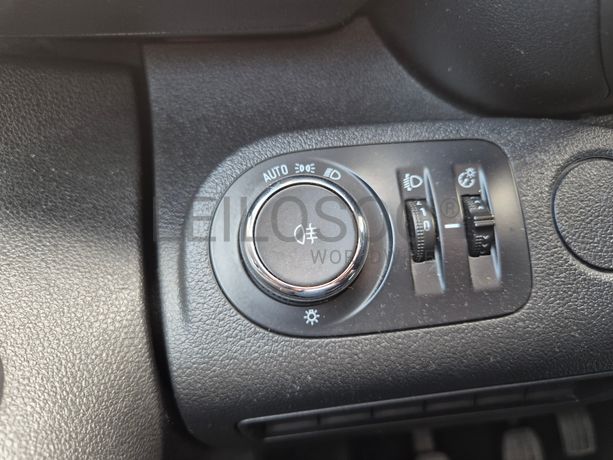 Opel Combo · Ano 2022