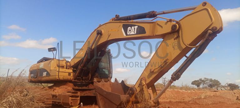 Escavadora giratória Caterpillar 336D