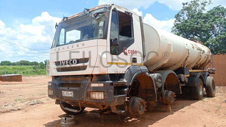 Camião Cisterna - Iveco TRAKKER