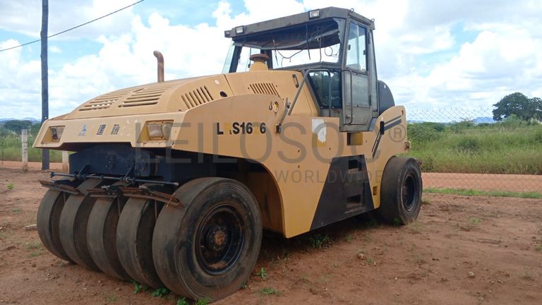 Rolo Compactador SINOMACH LRS1626