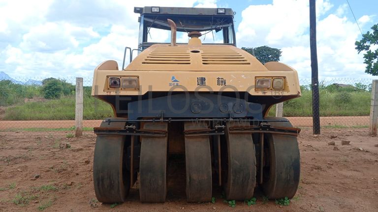 Rolo Compactador SINOMACH LRS1626