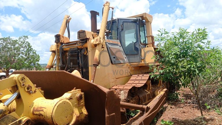 Bulldozer Komatsu D85EX
