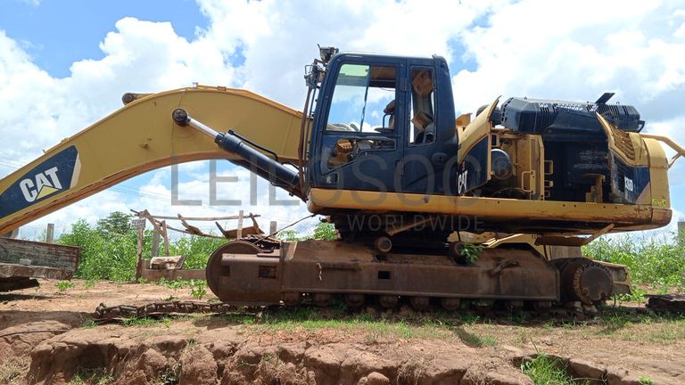 Escavadeira CAT 336D