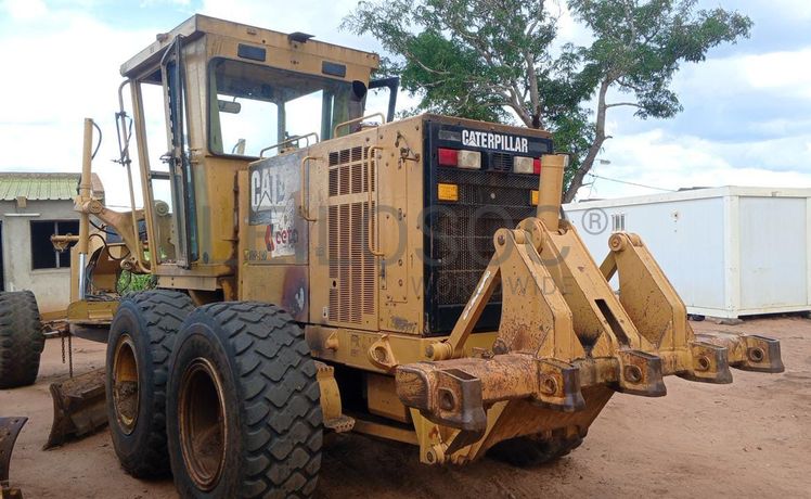 Motoniveladora CAT 140K