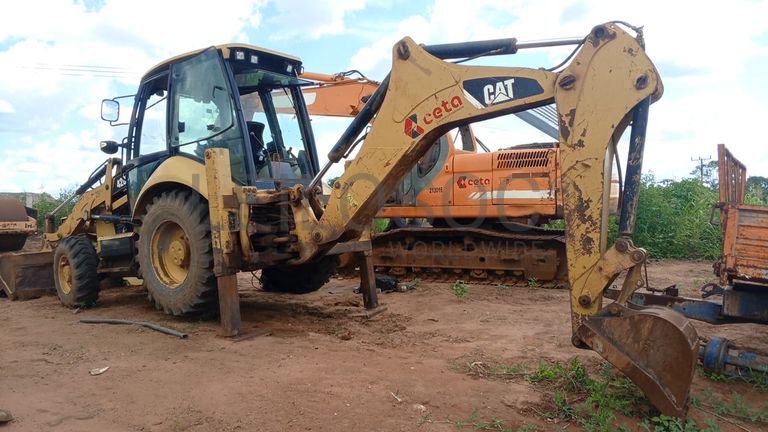 Retroescavadeira CAT 428F