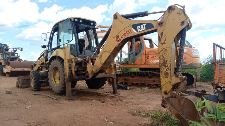 Retroescavadeira CAT 428F