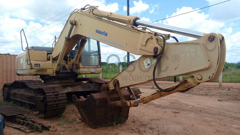 Escavadora Komatsu PC270-7