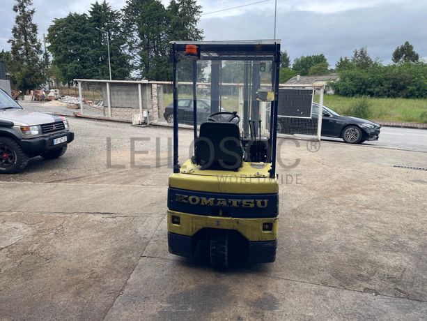 Empilhador elétrico Komatsu FB13
