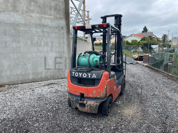Empilhador a Gás Toyota 028FGF15