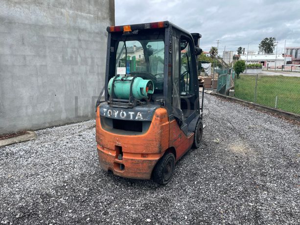 Empilhador a Gás Toyota 028FGF18