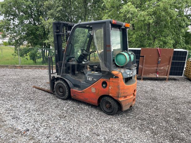 Empilhador a Gás Toyota 028FGF18