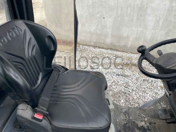 Empilhador a Gás Toyota 028FGF18