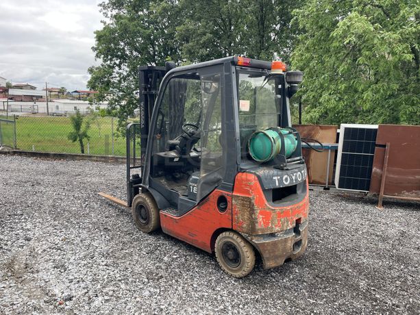 Empilhador a Gás Toyota 028FGF18