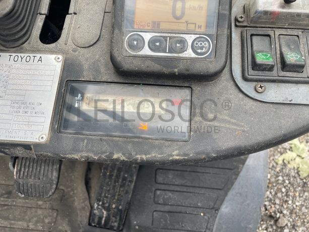 Empilhador a Gás Toyota 028FGF18