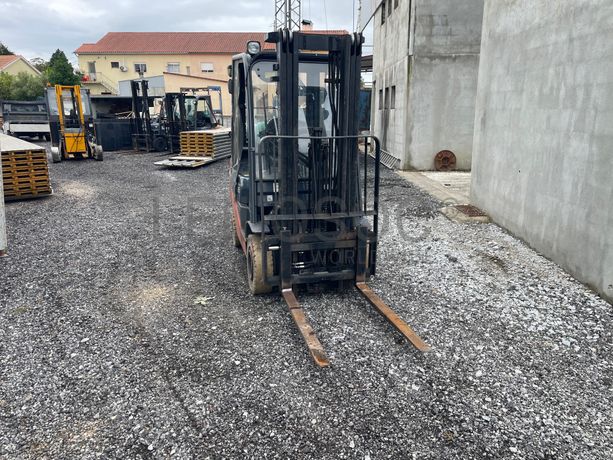 Empilhador a Gás Toyota 028FGF18