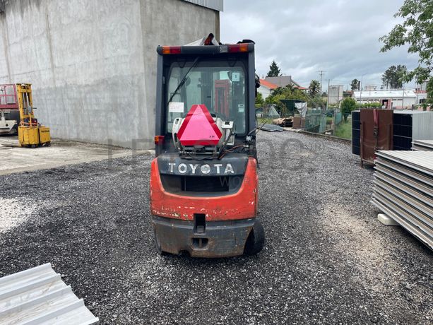 Empilhador a Gás Toyota 028FGF18