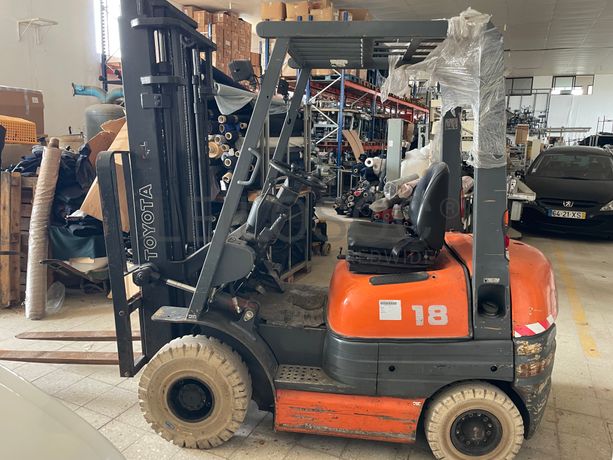 Empilhador a Diesel Toyota 6FDF 18