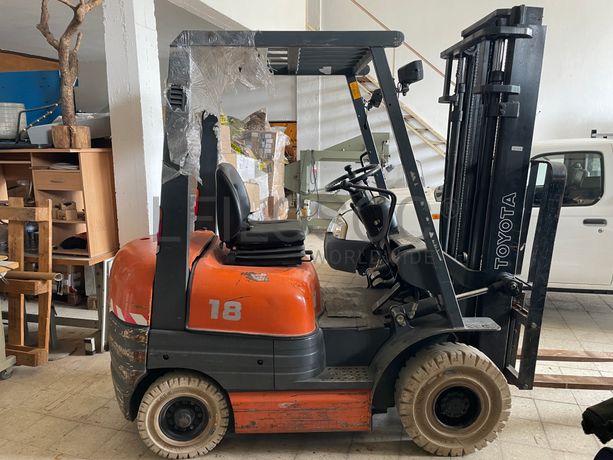 Empilhador a Diesel Toyota 6FDF 18